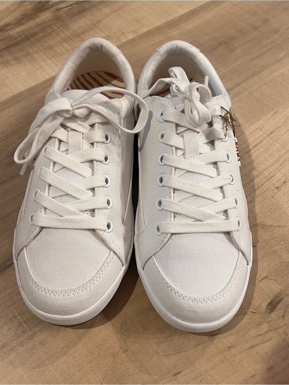 Taos Footwear White Canvas Low-Top Sneakers